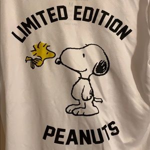 Cute brand new peanuts baseball jersey!